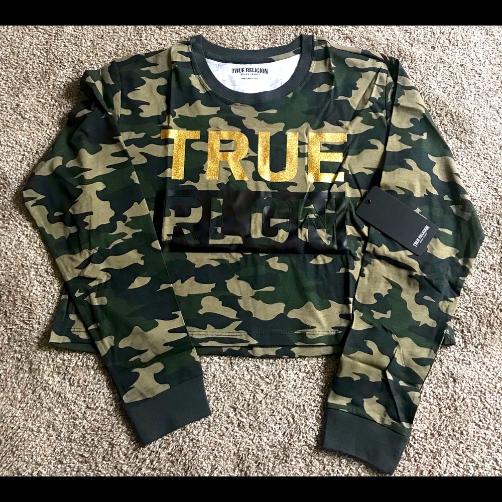 🌴💐SPRING SPECIAL💐🍄🌻 All items are authentic: True Religion camo cropped